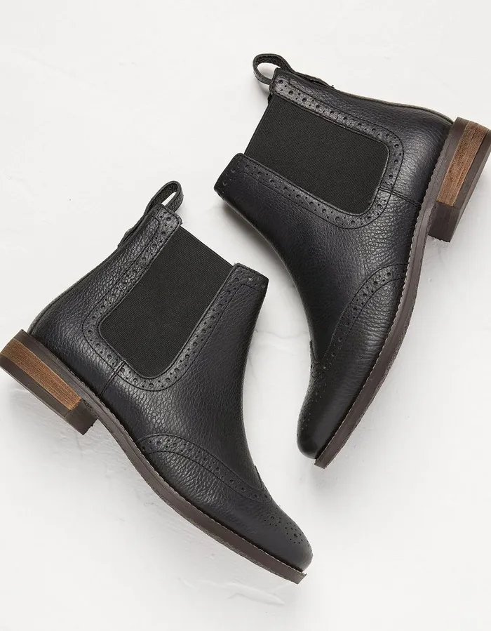 Bea Chelsea Boots Black Women FatFace Boots
