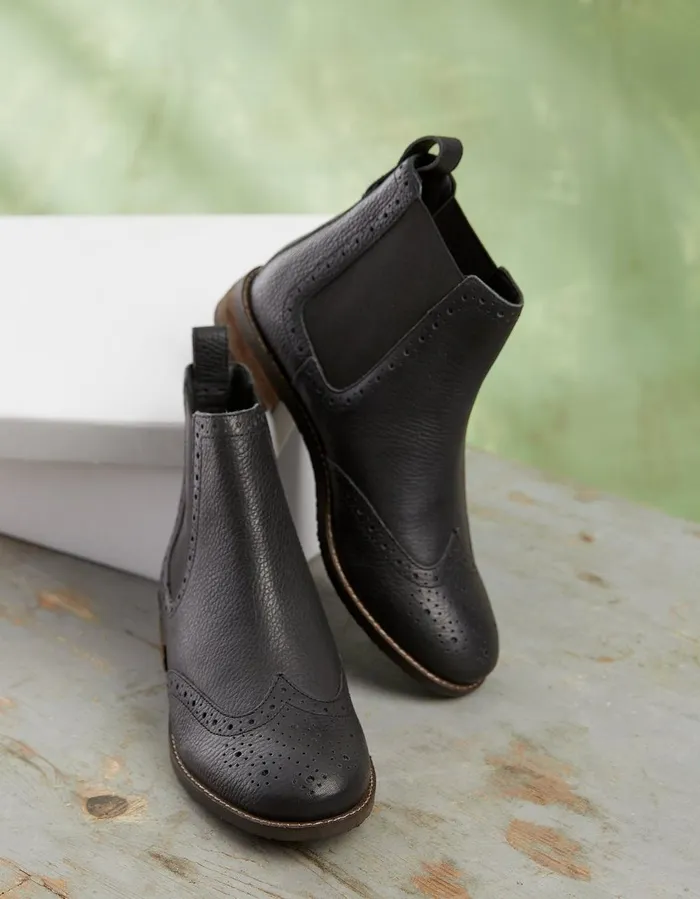Bea Chelsea Boots Black Women FatFace Boots