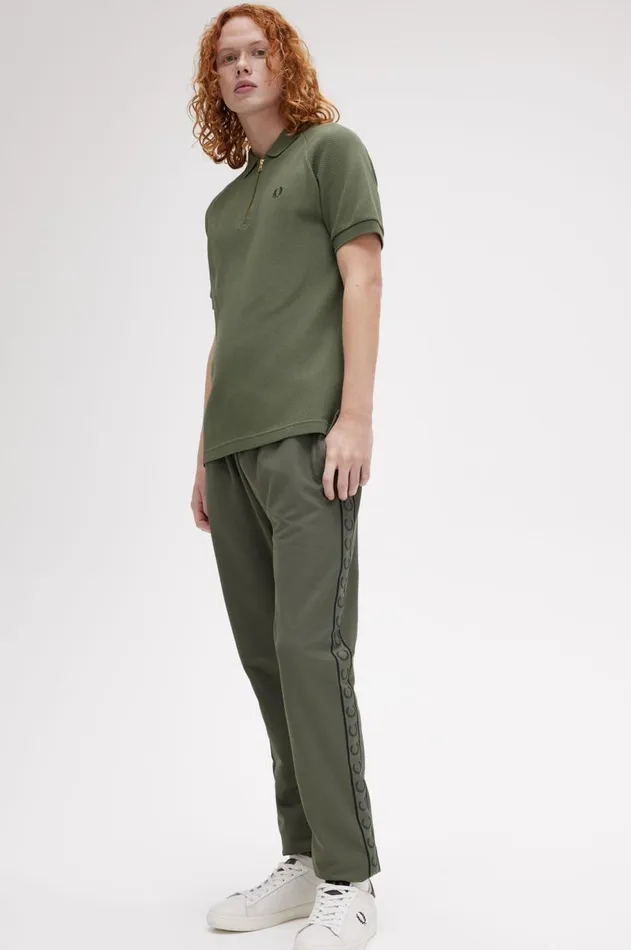 Men Polo Shirts Fred Perry Textured Zip Neck Polo Shirt Laurel Wreath Green