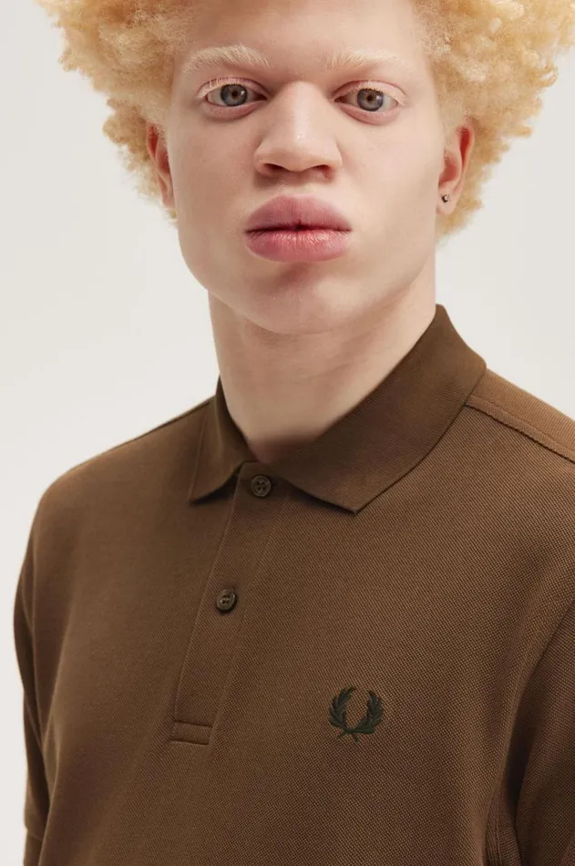 Men The Fred Perry Shirt Fred Perry M6000 Burnt Tobaccoblack