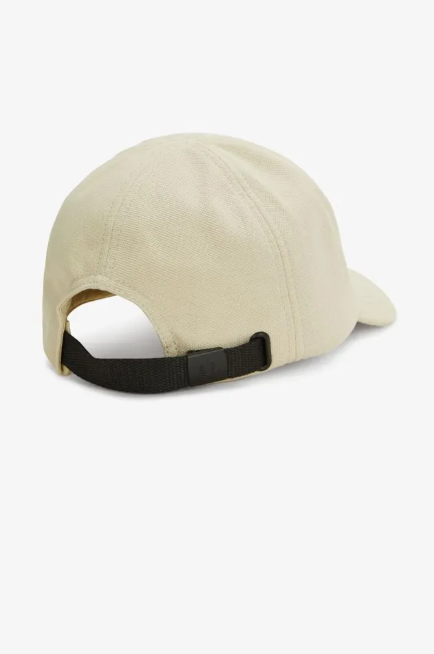 MenWomen Other Accessories Fred Perry Classic Piqu Cap Oatmealwhisky Brown