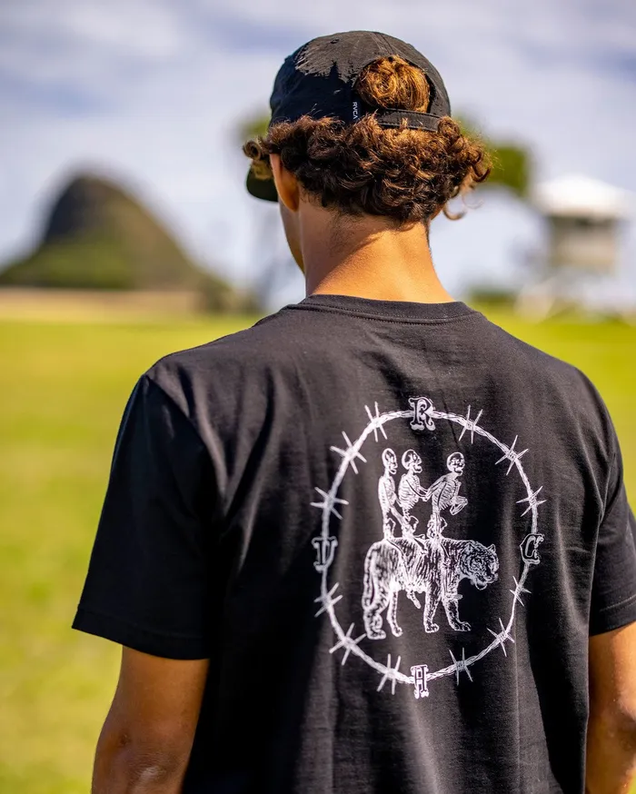 RVCA Mens Artist Tees Tres Hombres Short Sleeve Tee Black Blk