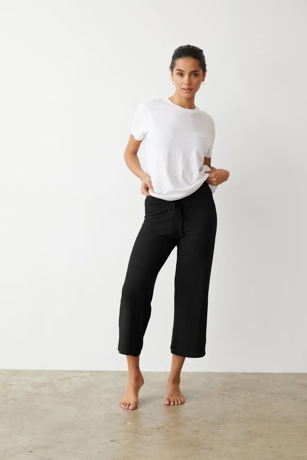 Women Sweats MONROW Supersoft Crop Lounge Pant Black