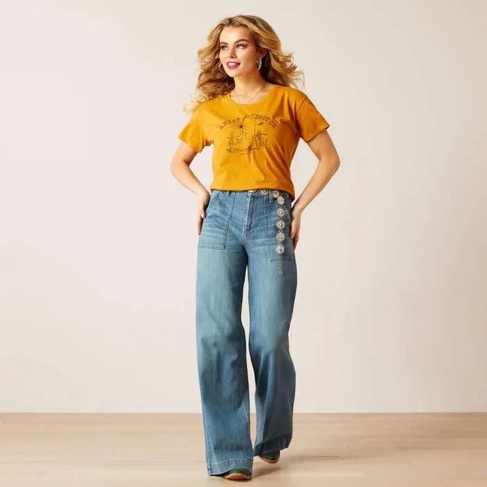 Women TShirts and Tops Ariat Ariat Bootscape TShirt Buckhorn Heather Women TShirts and Tops Ariat Ariat Bootscape TShirt Buckhorn Heather