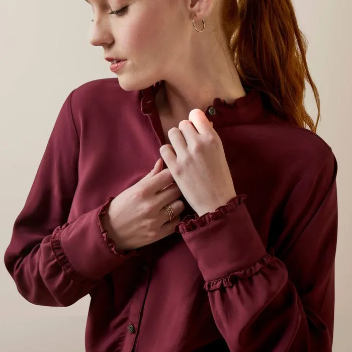 Women TShirts and Tops Ariat Clarion Blouse Tawny Port Women TShirts and Tops Ariat Clarion Blouse Tawny Port