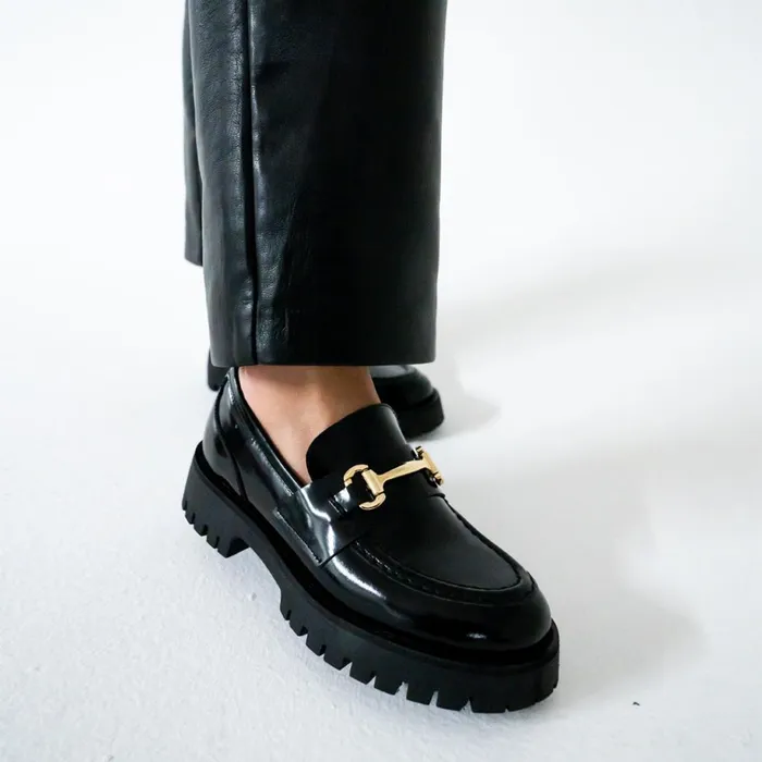 Womens Lando Black Leather Steve Madden Loafers and Flats