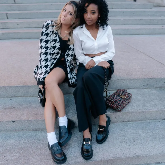 Womens Lando Black Leather Steve Madden Loafers and Flats