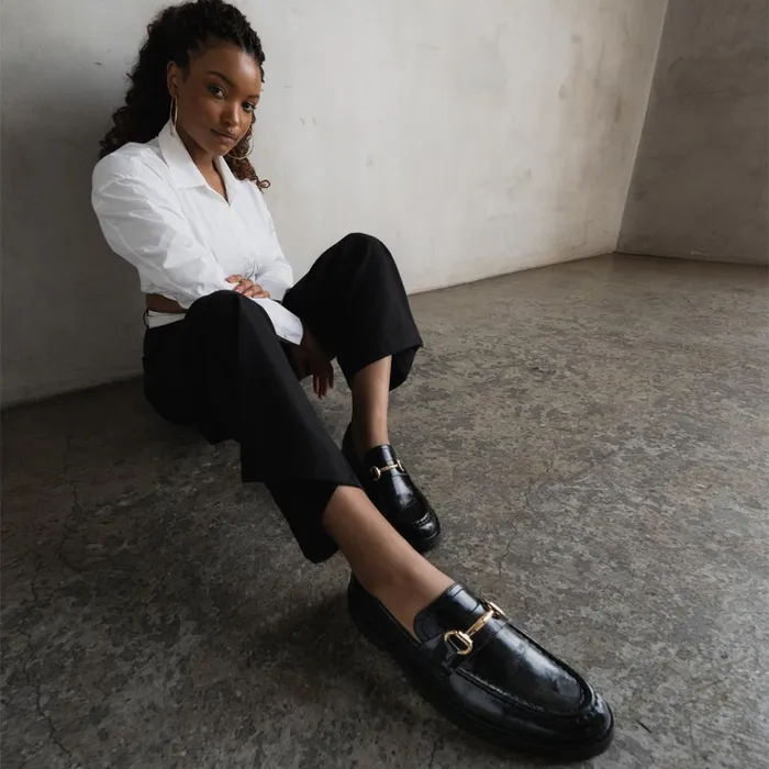 Womens Mistor Black Leather Steve Madden Loafers and Flats