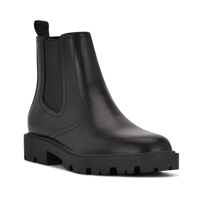 Yullon Lug Sole Chelsea Booties Black Women Nine West Boots and Booties